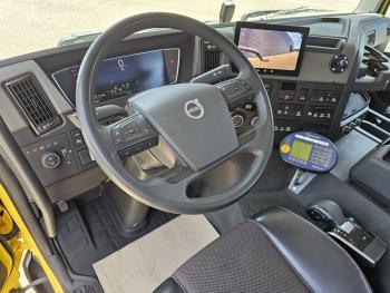 Volvo FM 420 6x2*4 / 28 tm KRAAN + HAAKARM